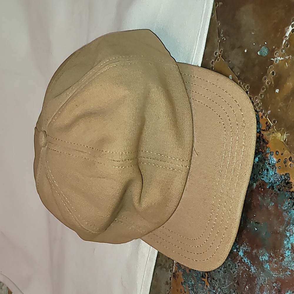 Vintage. Made in USA. Thick canvas Duck- Hunting Cap with foldable flaps. Large